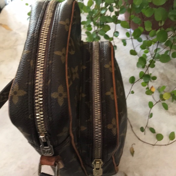 💖SOLD💖 Louis Vuitton Amazon pm crossbody in mono - Picture 6 of 16